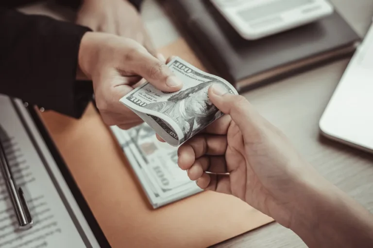 How much is the tax for 30000 pesos salary Philippines?